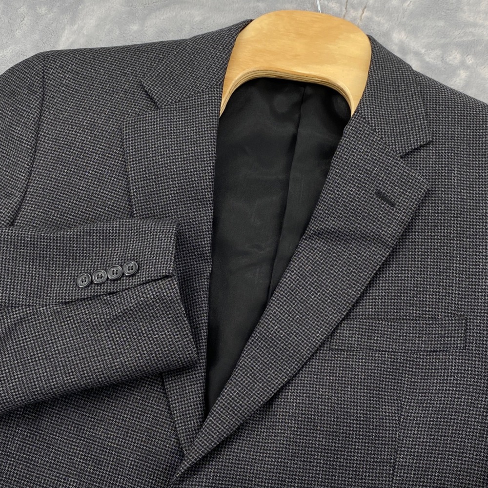 Jos A Bank Mens 44R Blazer Grey Black Houndstooth 100% Wool 2 Button Sport Coat